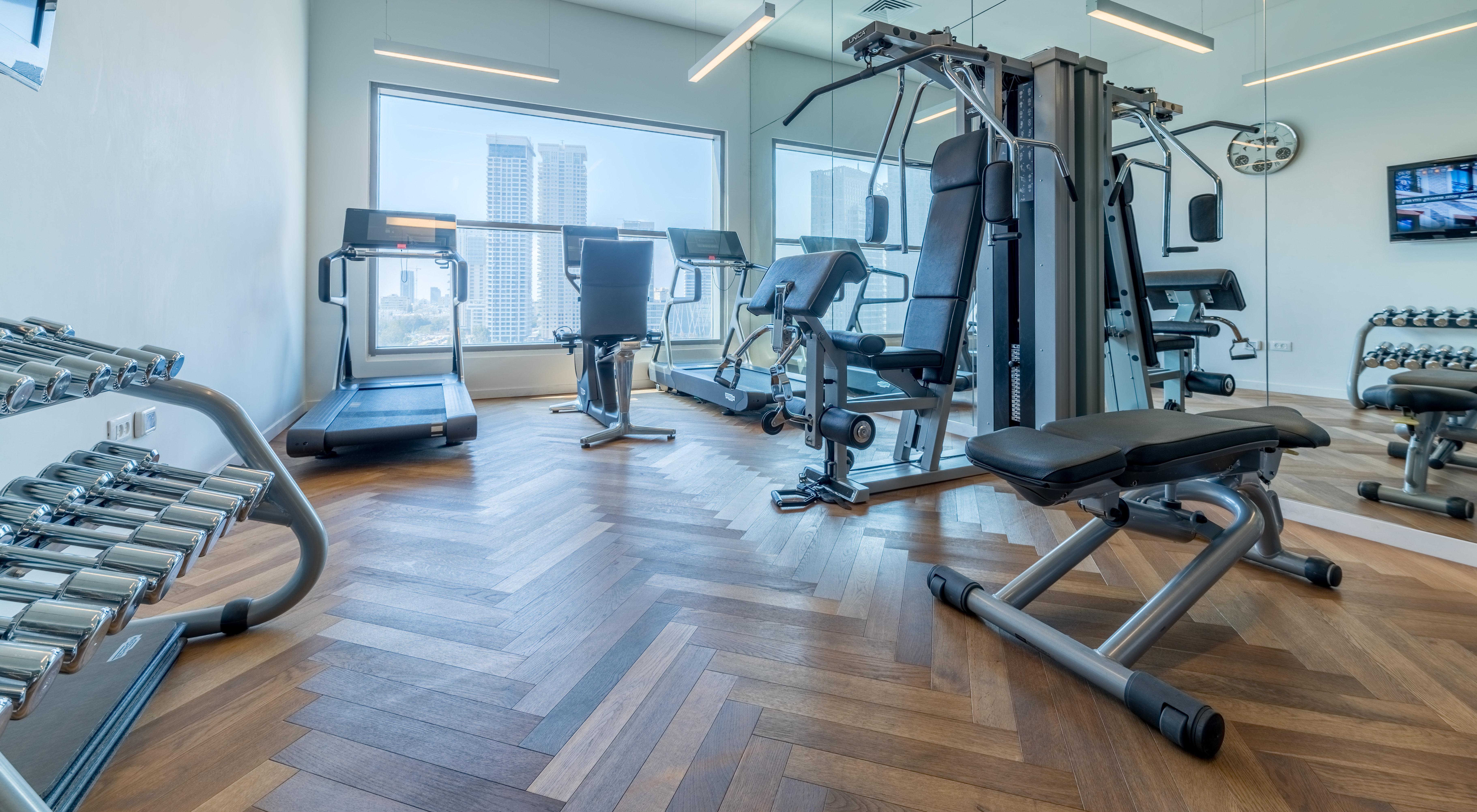 Hotel Indigo Tel Aviv - Diamond District By Ihg Гиватаим Экстерьер фото The gym at the hotel
